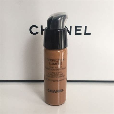 chanel perfection lumiere ambre 114|Chanel Perfection Lumiere Foundation in Color 114 ambre.